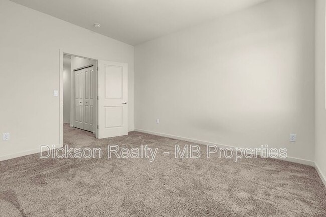 Building Photo - 520 Logan Jacob Ln