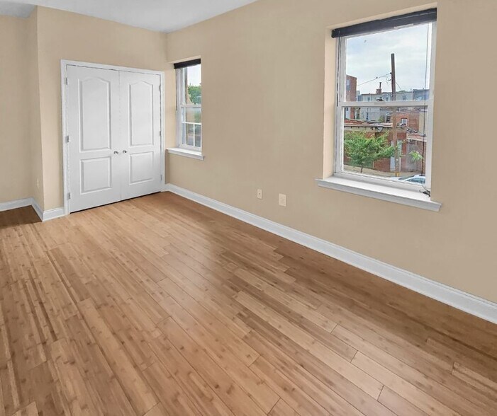 Building Photo - 3832 Baring St