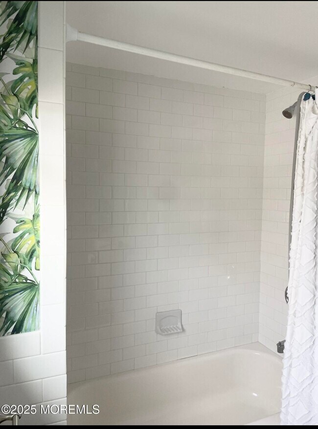 Building Photo - 7 Princeton Ave