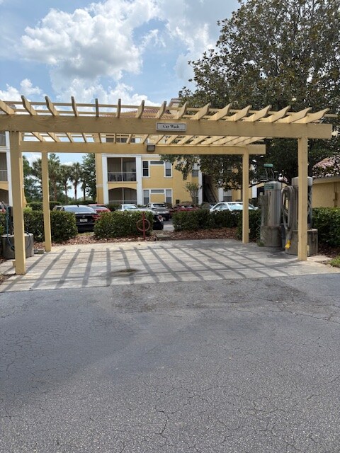 Building Photo - 1400 Lake Shadow Cir