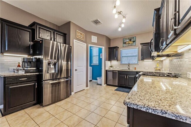 Building Photo - 1512 Hamiltons Wy