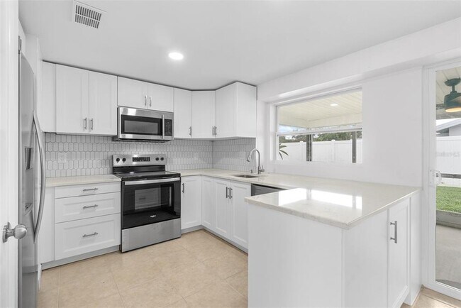 Building Photo - 504 Red Mangrove Ln