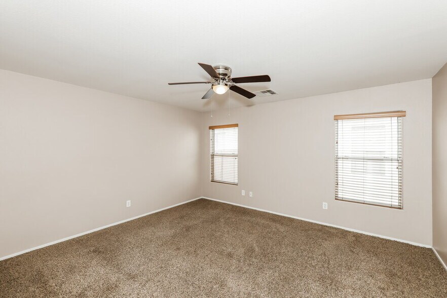 Building Photo - 3433 E Palatine Hills Ave