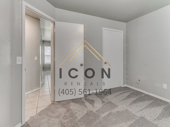 Building Photo - 10477 Aberdeen Dr