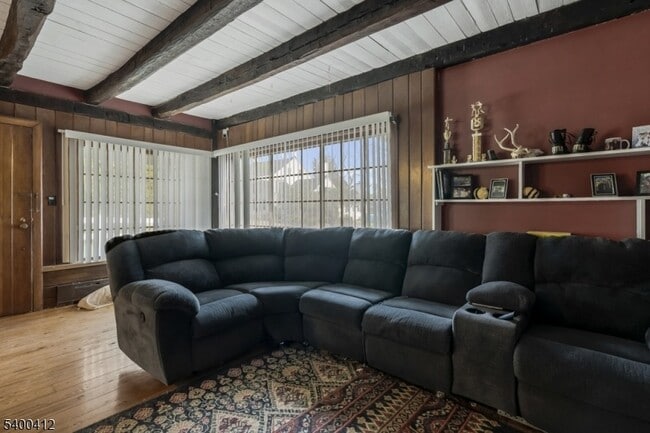 Building Photo - 423 Country Club Rd