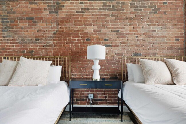 Building Photo - 126 2nd Ave N