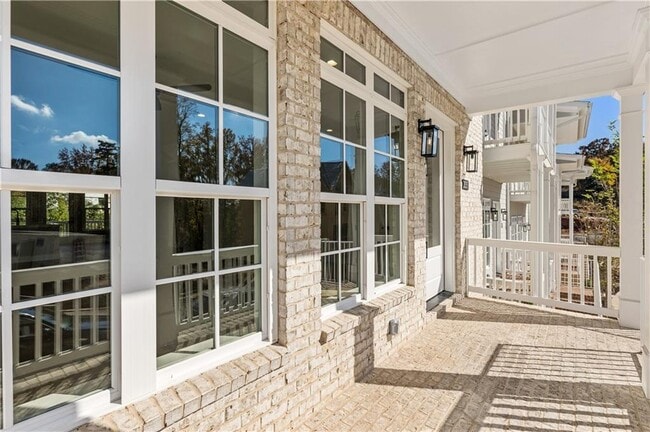 Building Photo - 2035 Parkside Ln