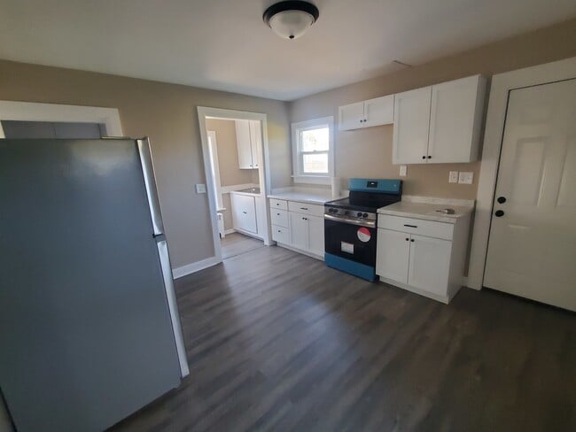 Building Photo - 11606 Prairie Ave