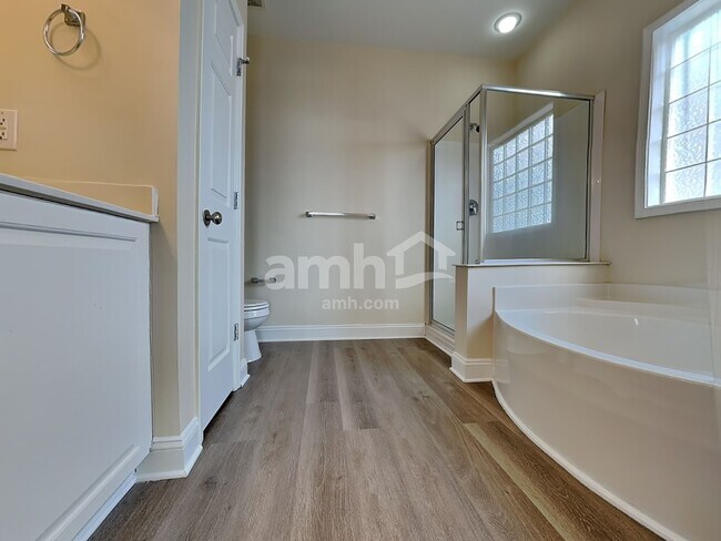 Building Photo - 112 Spalding Ln