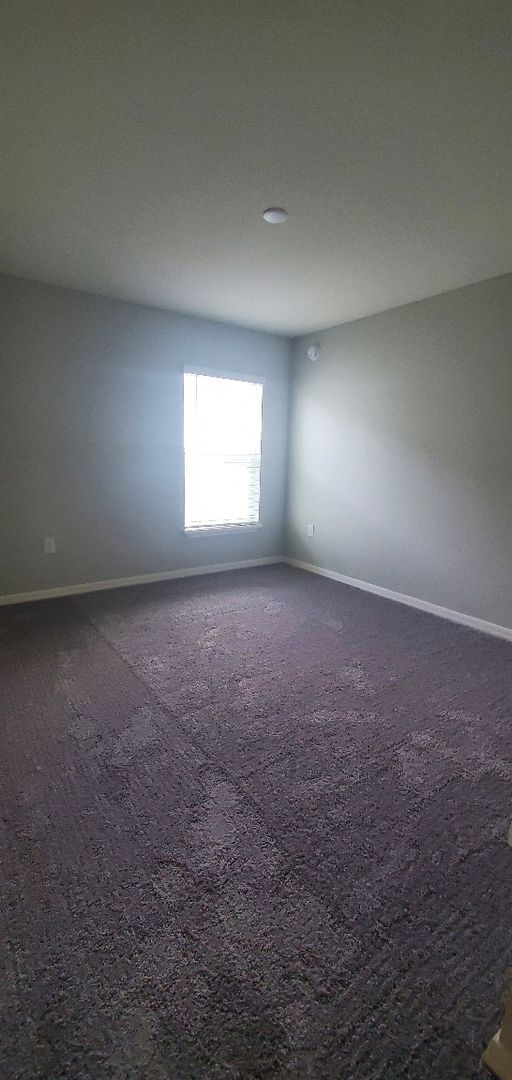 Building Photo - 4-Bedroom, 2-Bathroom in Villamar Winter Haven