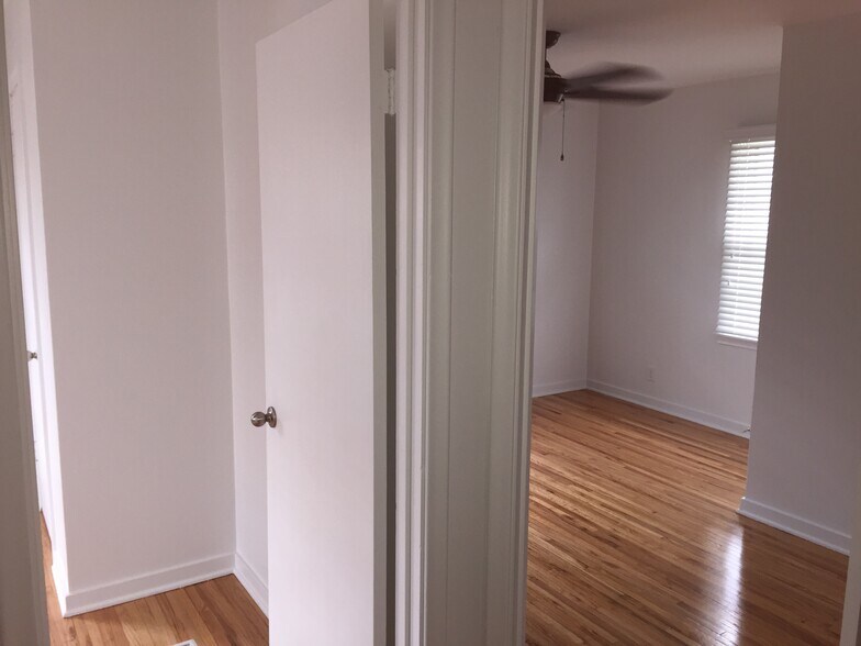 Building Photo - 3444 N 48th St