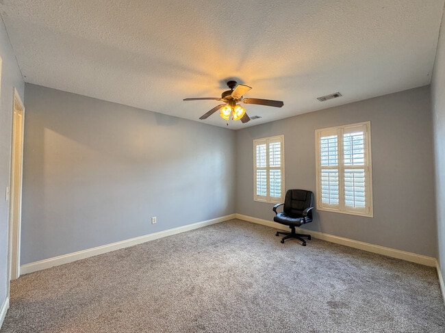 Building Photo - 112 Tuscany Trail