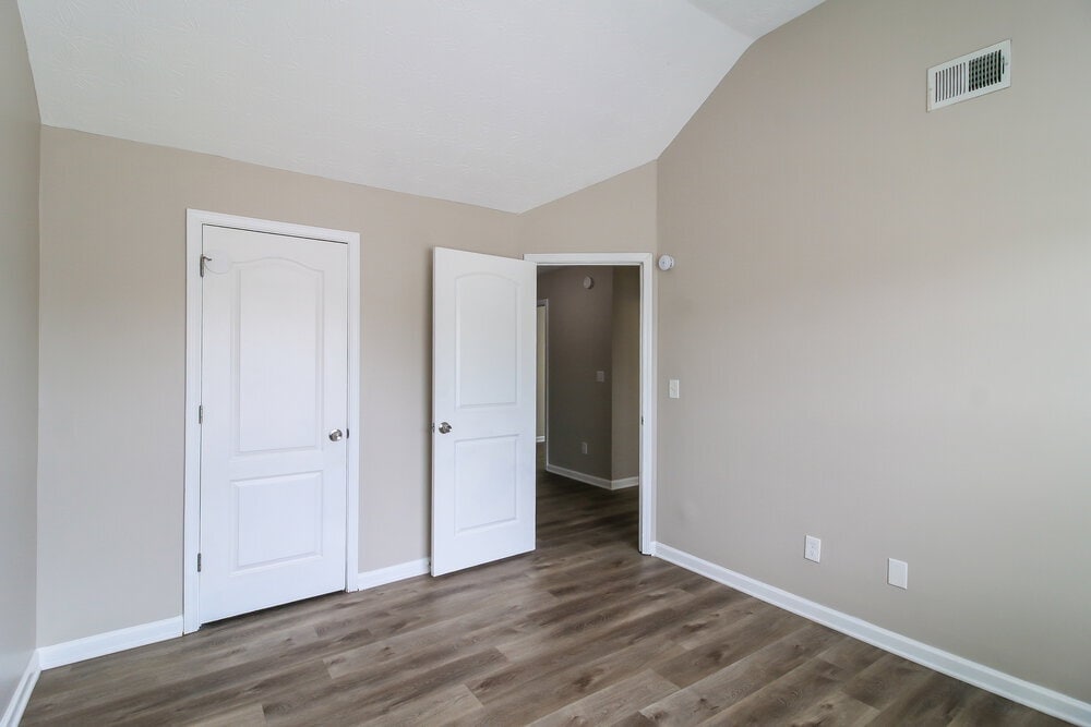 Building Photo - 7423 Garnet Dr