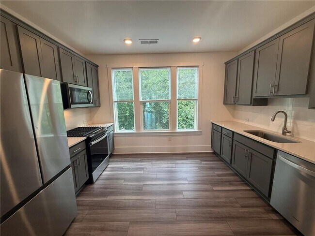 Building Photo - 1531 Layton Ln NW