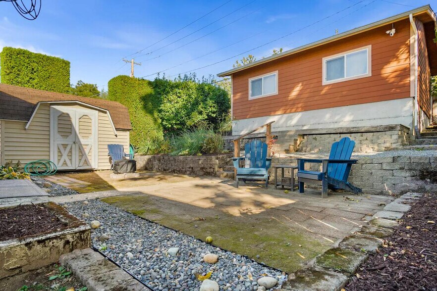 Building Photo - 5257 37th Ave SW