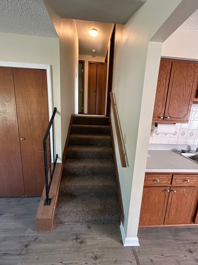 Building Photo - Three Bedroom Split-Level near Easton   **WESTERVILLE SCHOOLS**