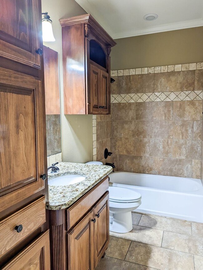 Building Photo - Beautiful 4 bed/3 bath home in South Bossier