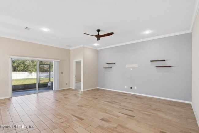 Building Photo - 649 Shetland Dr