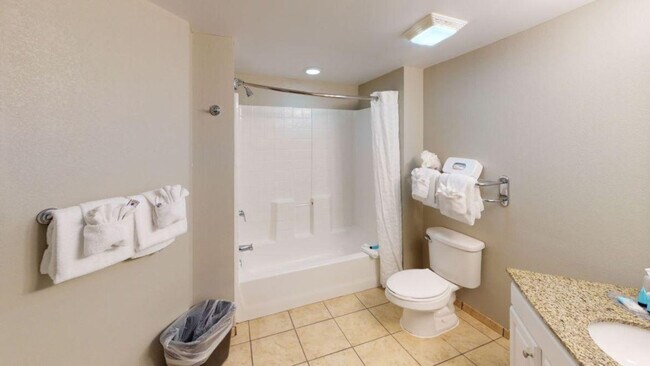 Building Photo - 5200 N Ocean Blvd