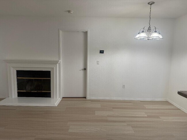 Building Photo - 2915 N Texas St