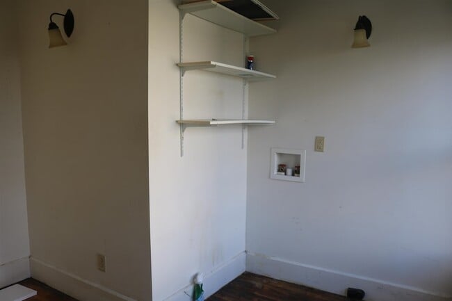 Building Photo - 2596 Highgate Rd