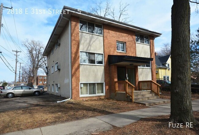 Building Photo - **Move In Special!** Spacious 2-Bedroom Up...