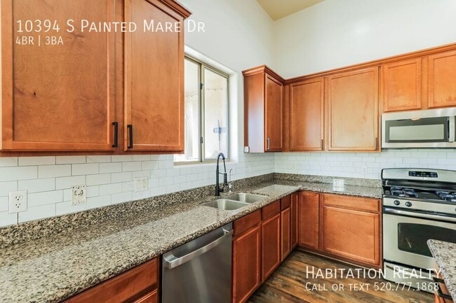 Building Photo - 10394 S Painted Mare Dr