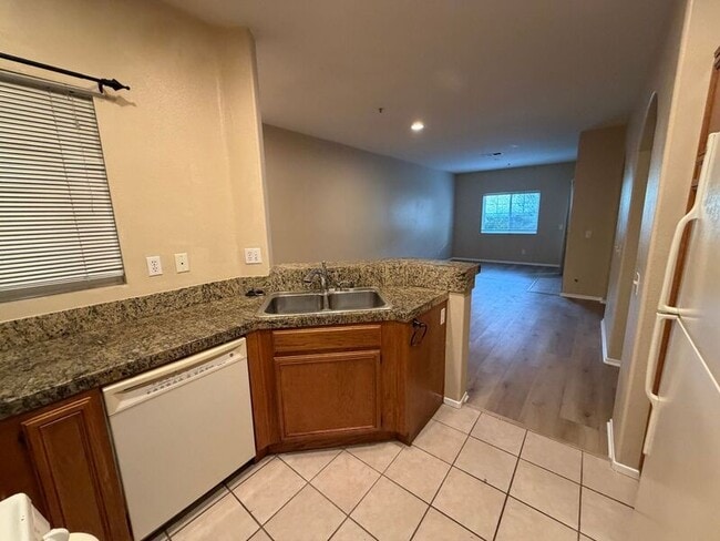 Building Photo - 26426 Arboretum Way