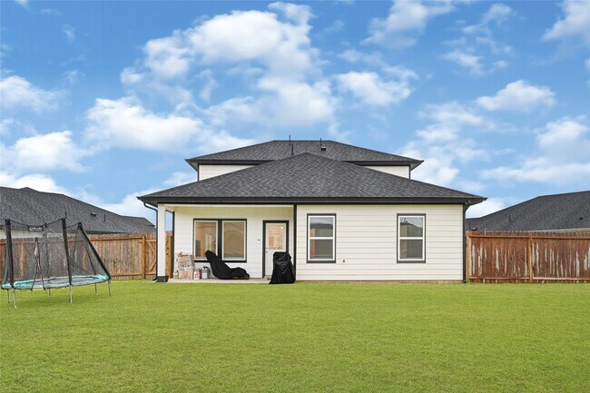 Building Photo - 31203 Heddington Ln