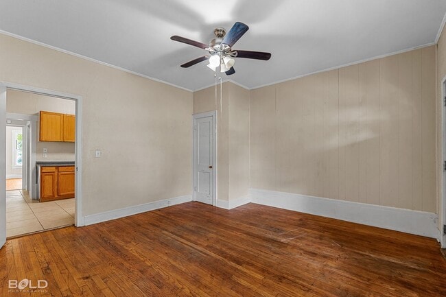 Building Photo - COZY HOME