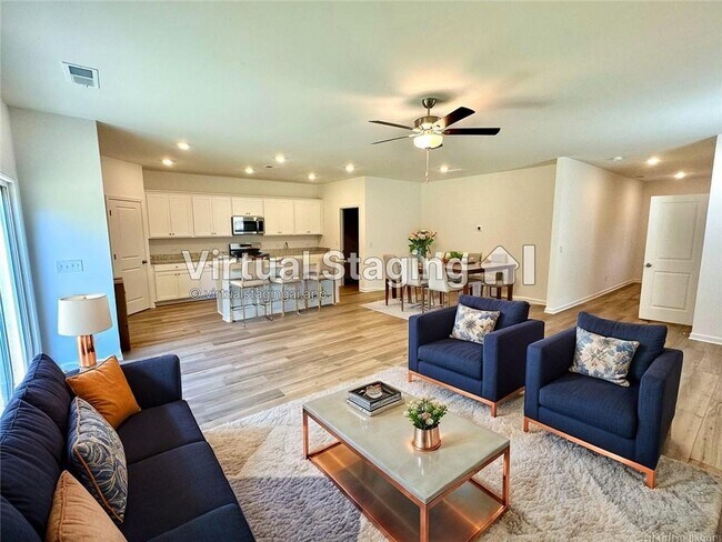 Building Photo - 6015 Deer Run St