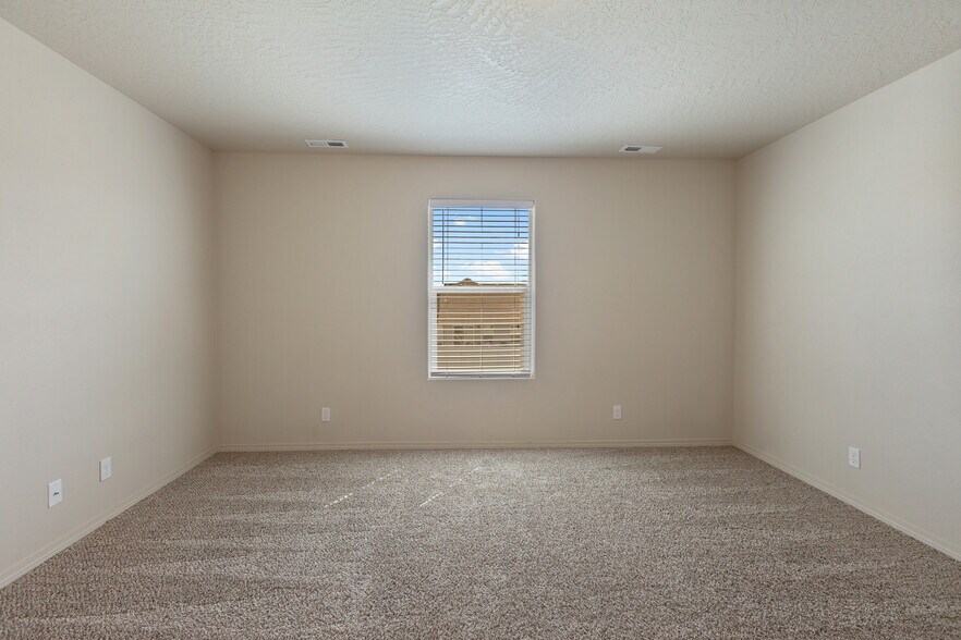 Building Photo - 4580 W Magrath Dr