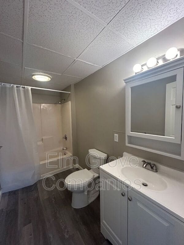 Building Photo - 182 Hall St