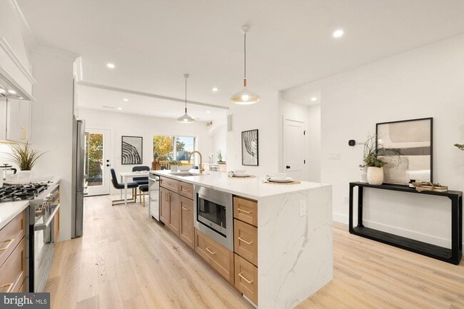 Building Photo - 4308 4th St NW