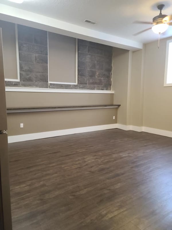 Building Photo - 2212 E 12th St