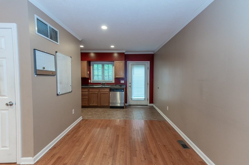 Building Photo - 127 Banksville Pl