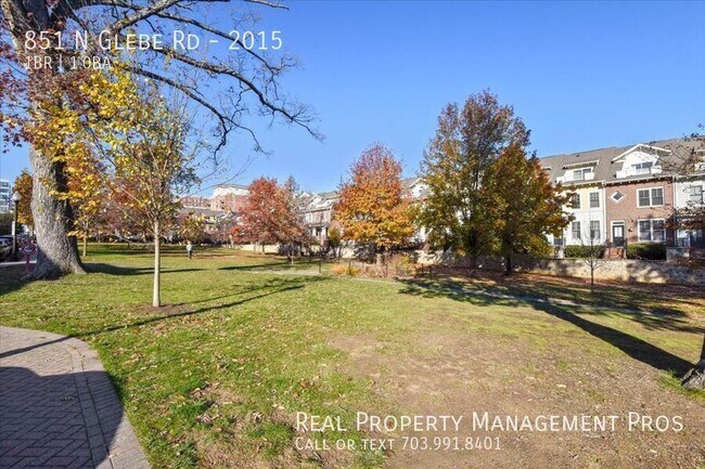 Building Photo - 851 N Glebe Rd