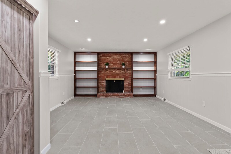 Building Photo - 521 Bryanwood Pkwy