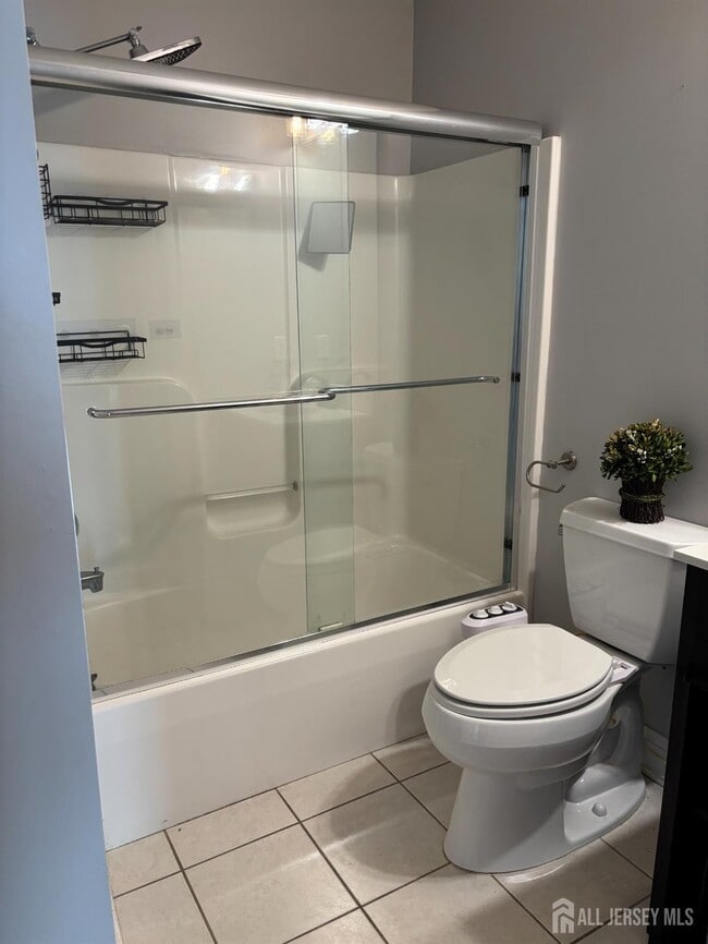 Building Photo - 112 N Broadway