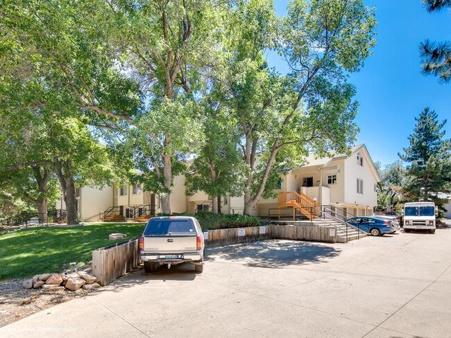 Building Photo - 1140 Poplar Ave