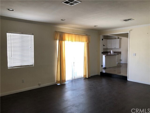 Building Photo - 8943 Beatrice Pl