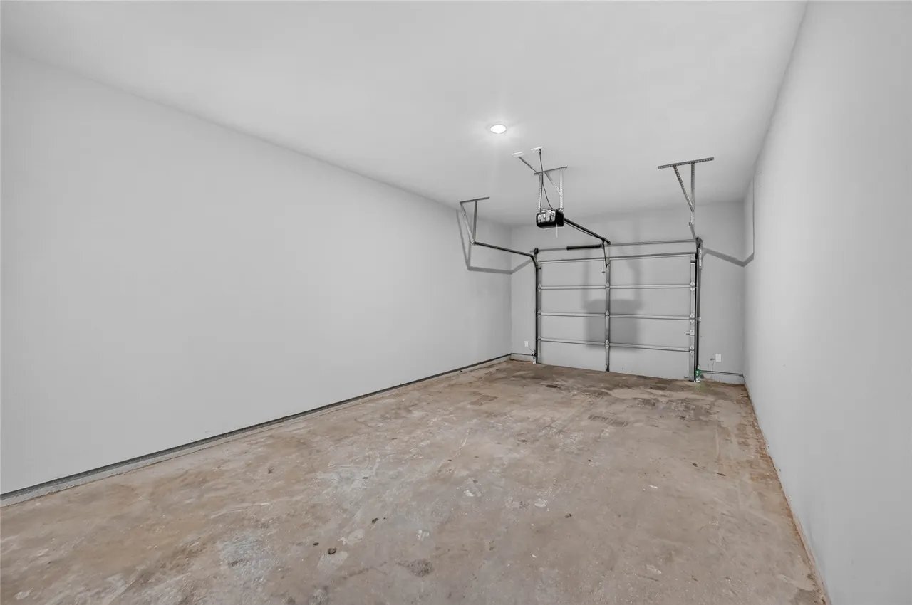 Building Photo - 2209 Brookes St