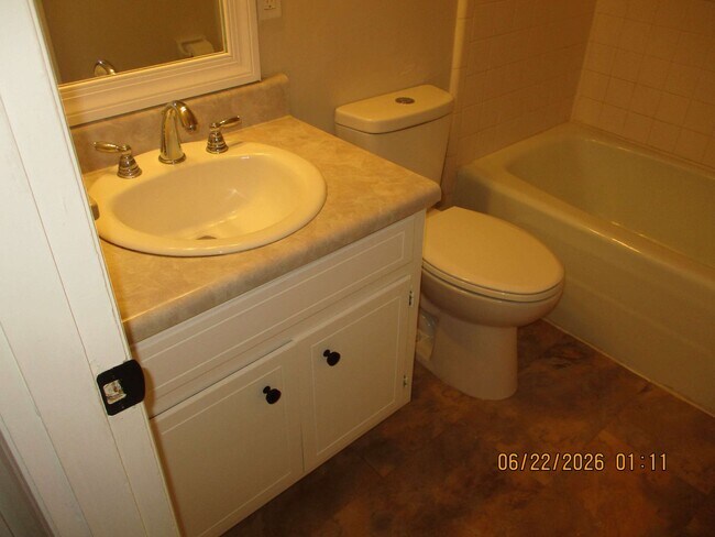 Building Photo - 1108 Duke Ln