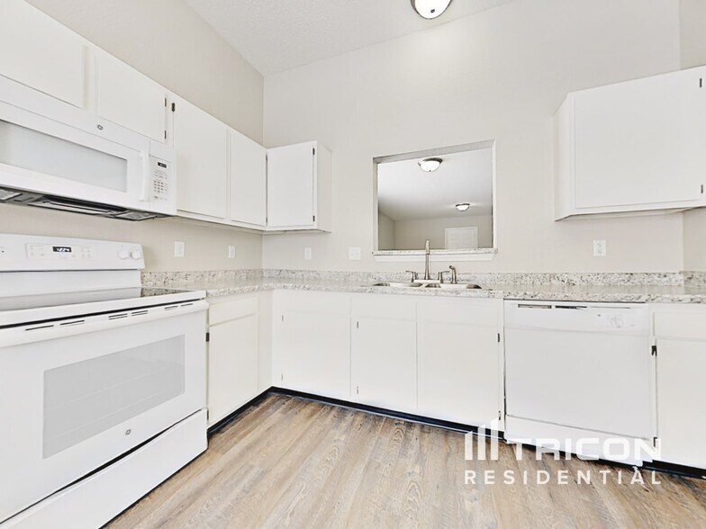 Building Photo - 4669 Driftwood Ln