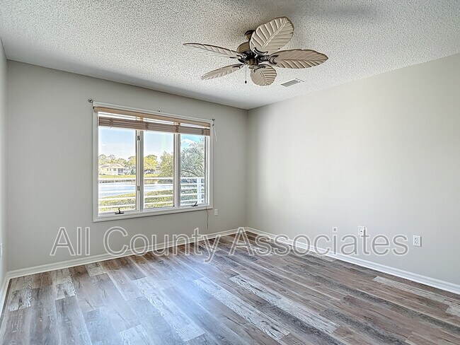 Building Photo - 1007 S Pointe Alexis Dr