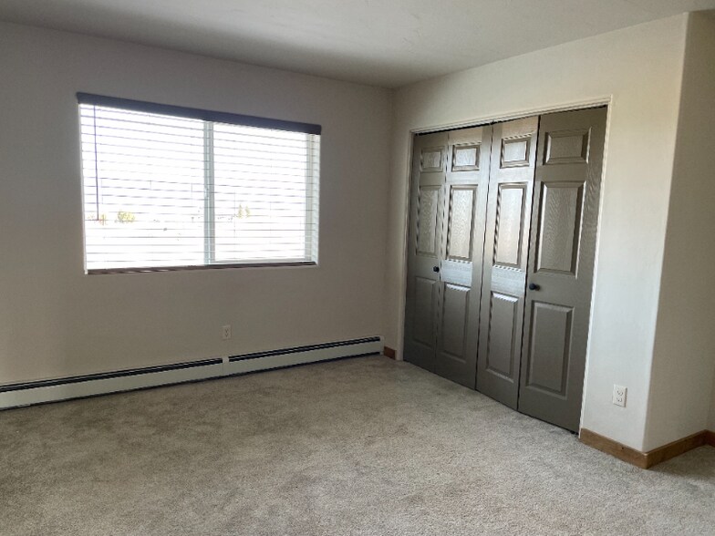 Building Photo - 39083 Hwy 92