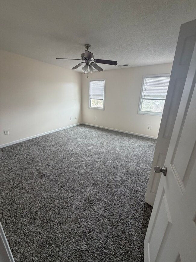 Building Photo - 2-bedroom, 1 full bath with 2-half baths Condo   Gray TN