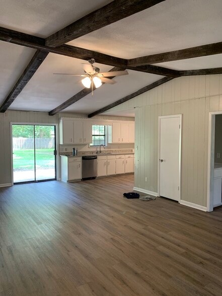 Open concept living room connects to the kitchen! - 1903 Ginnett Rd