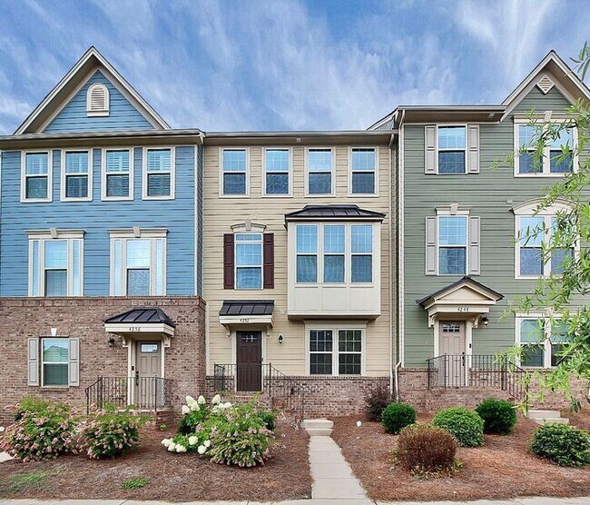 Primary Photo - Stunning 3 Story 3BD/2+2HalfBA Townhome in...