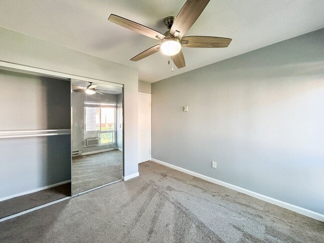 Building Photo - Beautiful 3BD/2BA W/ Reserved Parking and A/C in Allied Gardens!